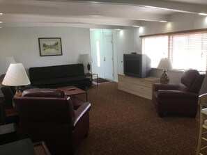 Smart TV - Ski's Western Motel (Great Falls)