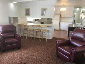 Smart TV - Ski's Western Motel (Great Falls)