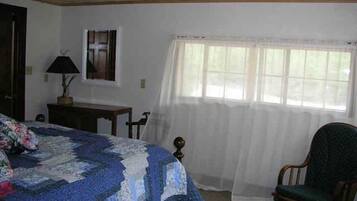 Classic Cabin, 3 Bedrooms, 2 Bathrooms | 3 bedrooms, free rollaway beds, free WiFi