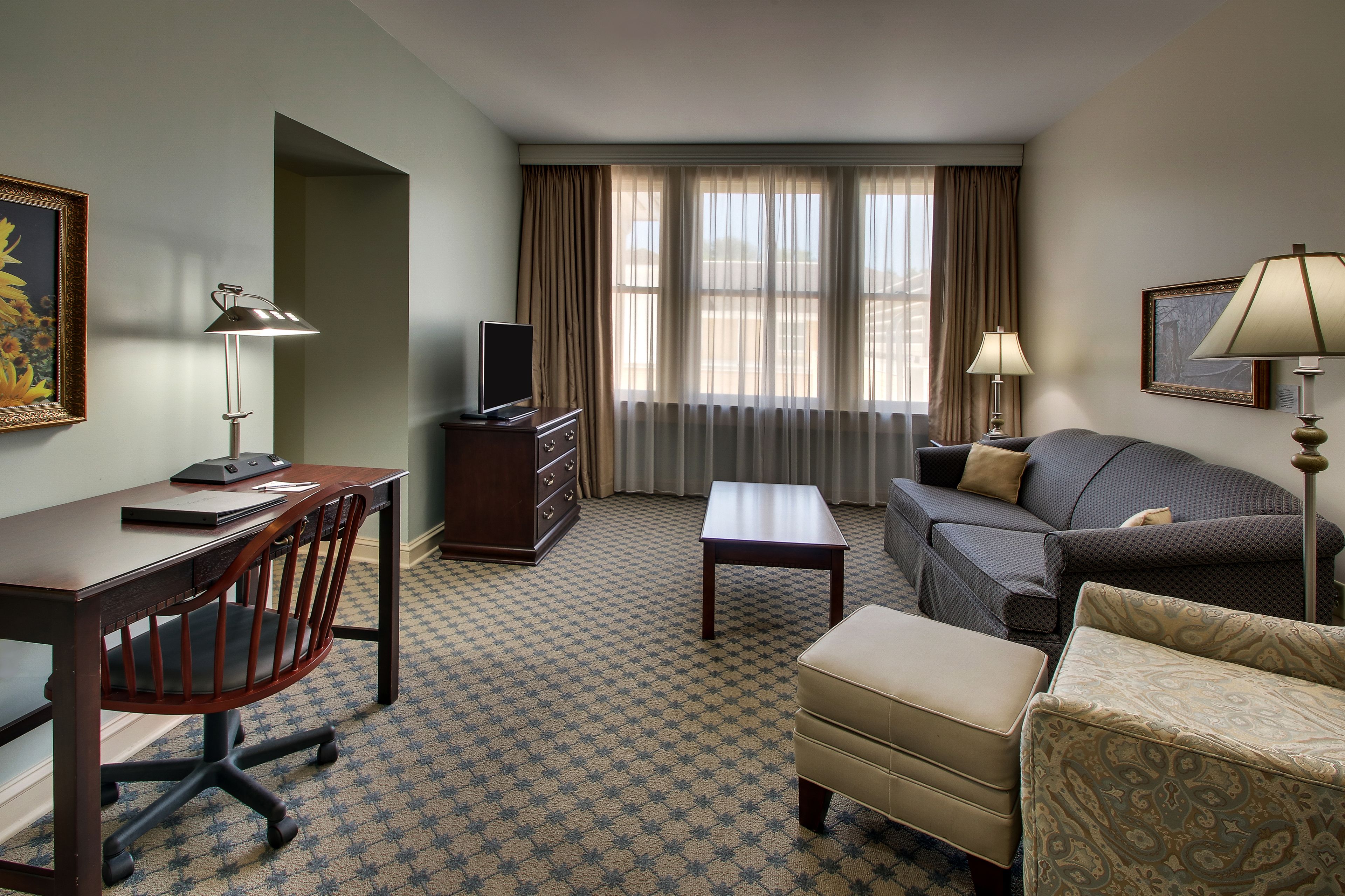 suite, 1 king bed | premium bedding, desk, soundproofing, iron/ironing board