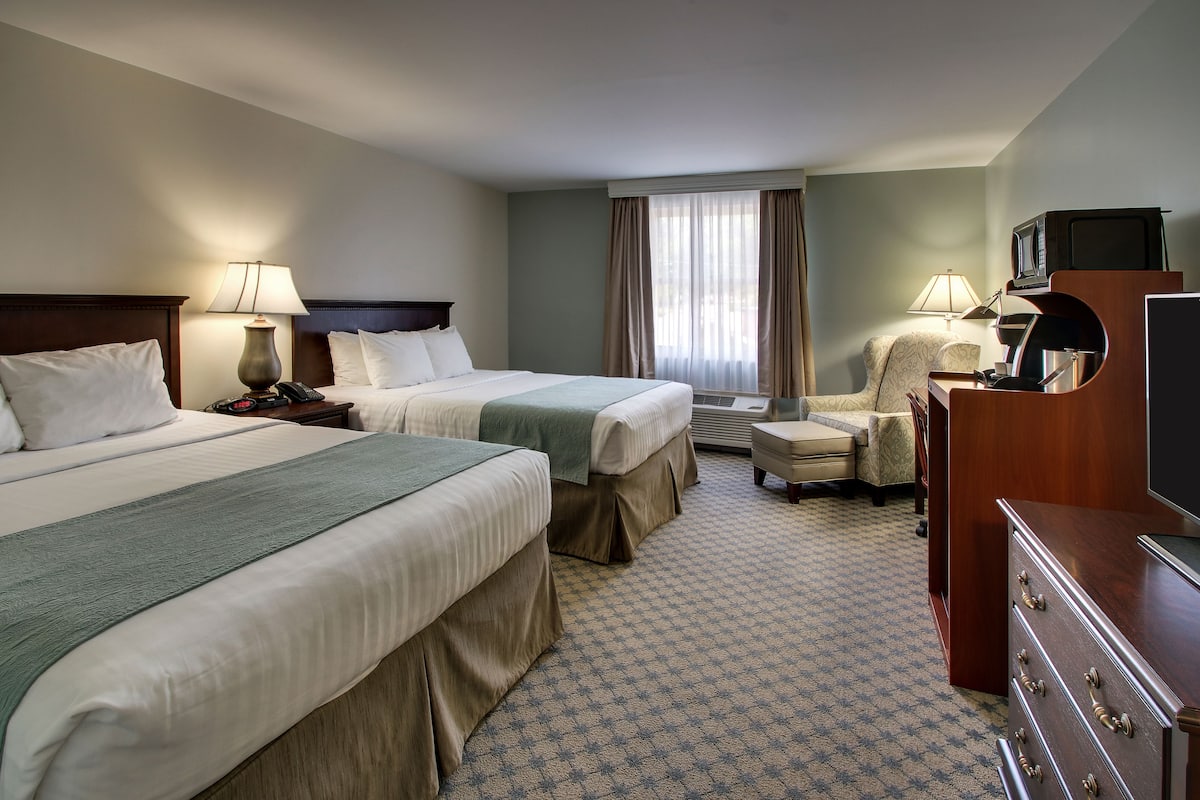 premium bedding, desk, soundproofing, iron/ironing board