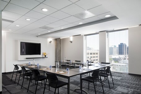 Alt Hotel Winnipeg - Image 40