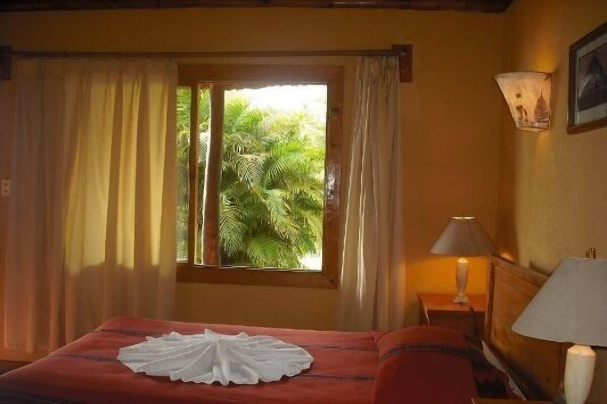 In-room safe, individually decorated, individually furnished, desk