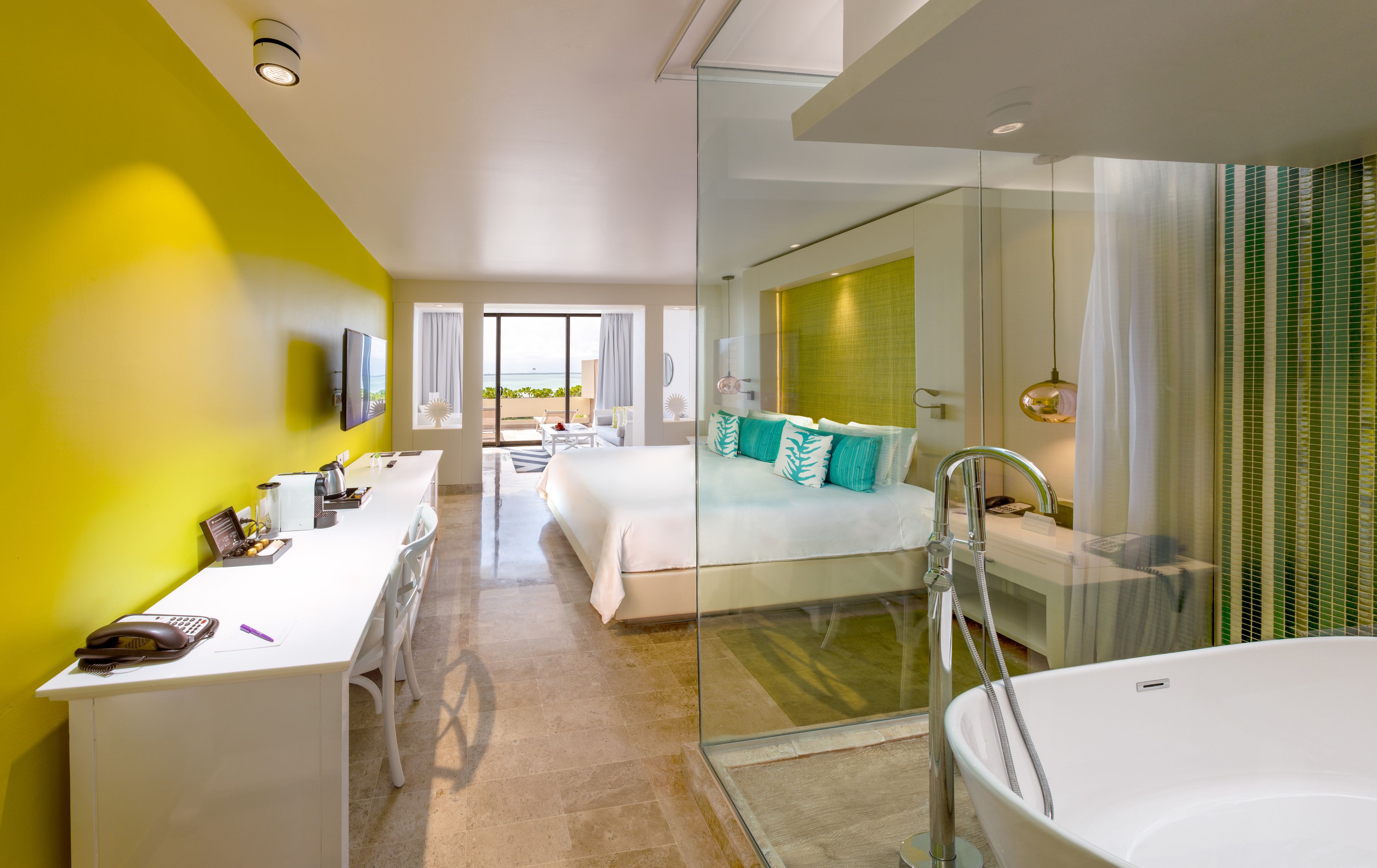 THE RESERVE Luxury Junior Suite Lagoon View | Premium bedding, free minibar, in-room safe, desk