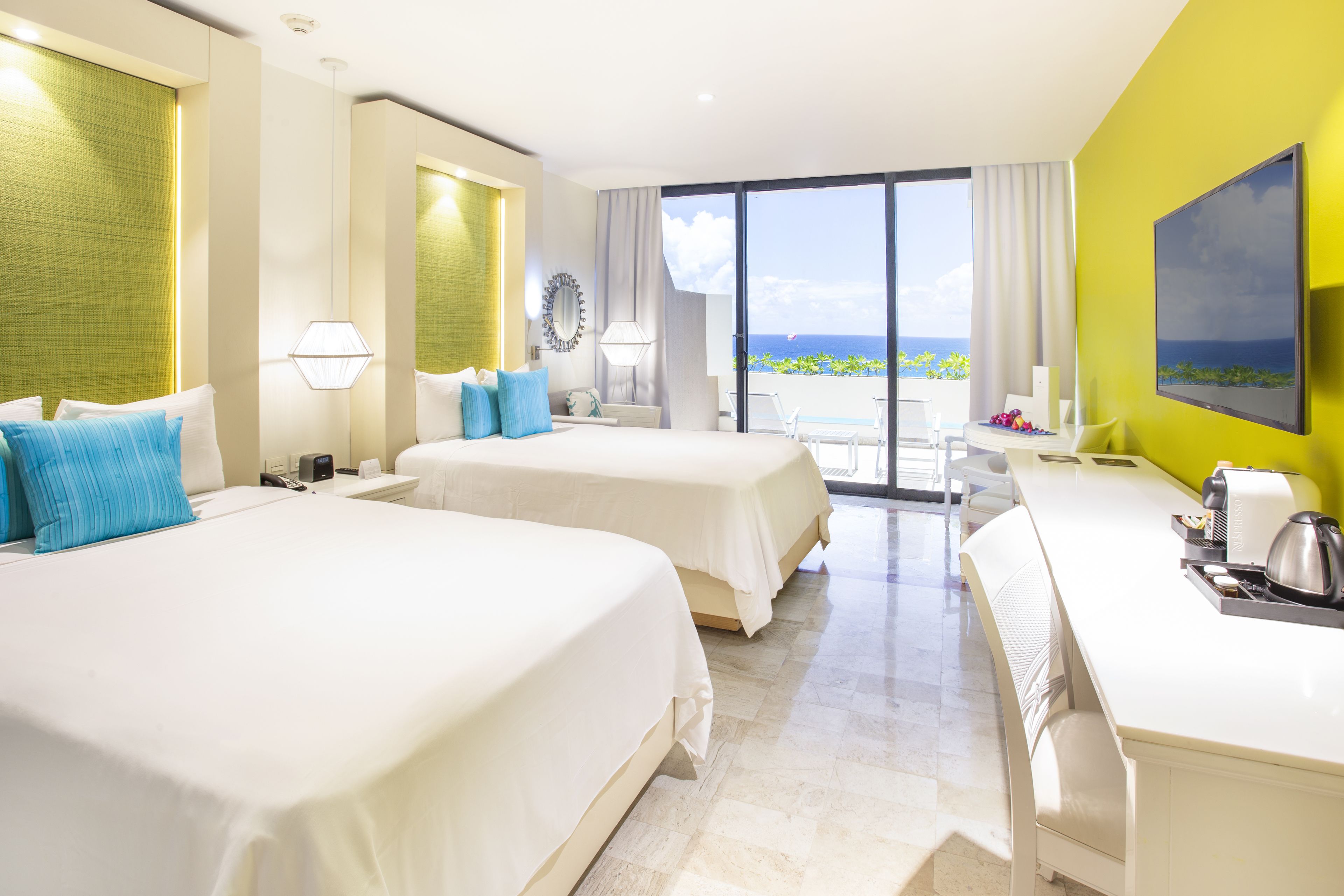 Premium bedding, free minibar, in-room safe, desk