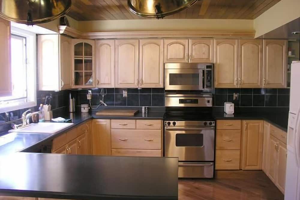 Lodge Vacation Rental - Lake San Cristobal, CO