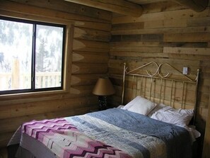Deluxe Cabin, Multiple Bedrooms, 2 Bathrooms