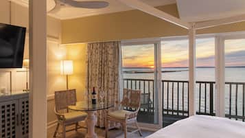 Design Room, 1 King Bed | Frette Italian sheets, premium bedding, down duvets