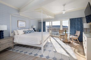 Design Room, 1 King Bed | Frette Italian sheets, premium bedding, down comforters, in-room safe