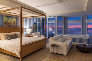 Frette Italian sheets, premium bedding, down duvets, in-room safe - The Edge at Fager's Island (Ocean City)