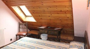 Doppelzimmer | Zimmersafe, Verdunkelungsvorhänge, kostenloses WLAN, Bettwäsche