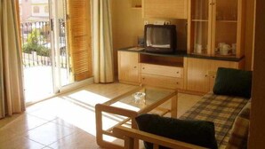 1 bedroom, premium bedding, iron/ironing board, cribs (surcharge) - Pueblo Salado (Mazarrón)