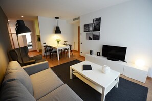 TV - Apartments Hotel Sant Pau (Barcelona)