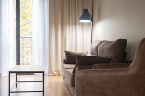 Living area | TV - Apartments Hotel Sant Pau (Barcelona)