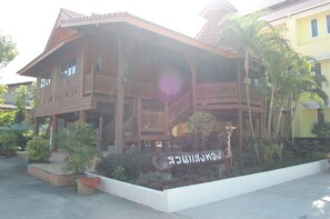 Aerial view - Sangthong Resort (Saraphi)
