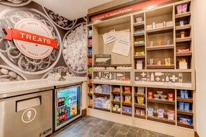 Restaurant - Hampton Inn & Suites Manchester (Manchester)