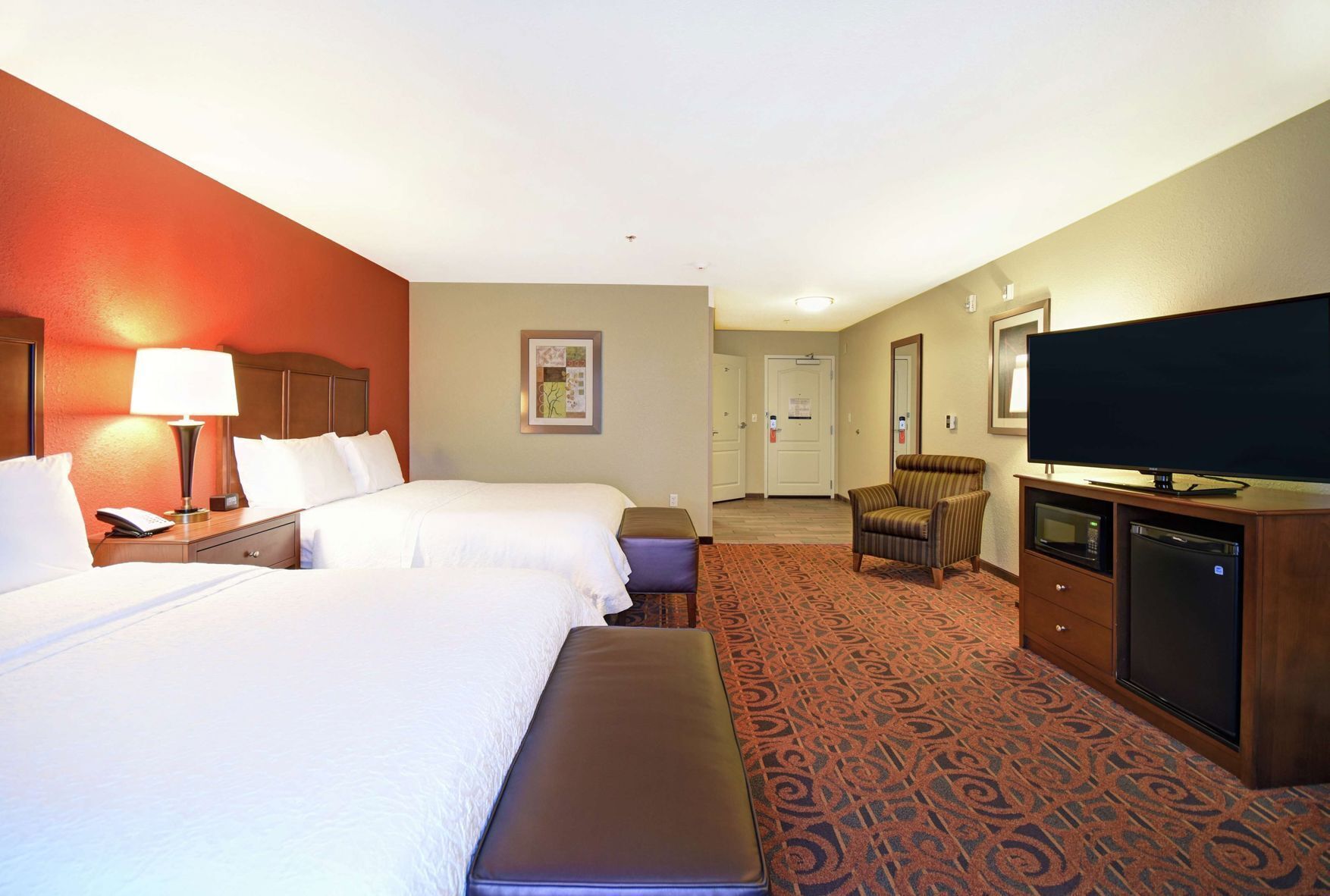 خزنة داخل الغرفة وأسرّة أطفال/رضّع وواي فاي مجانًا وملاءات أسرّة