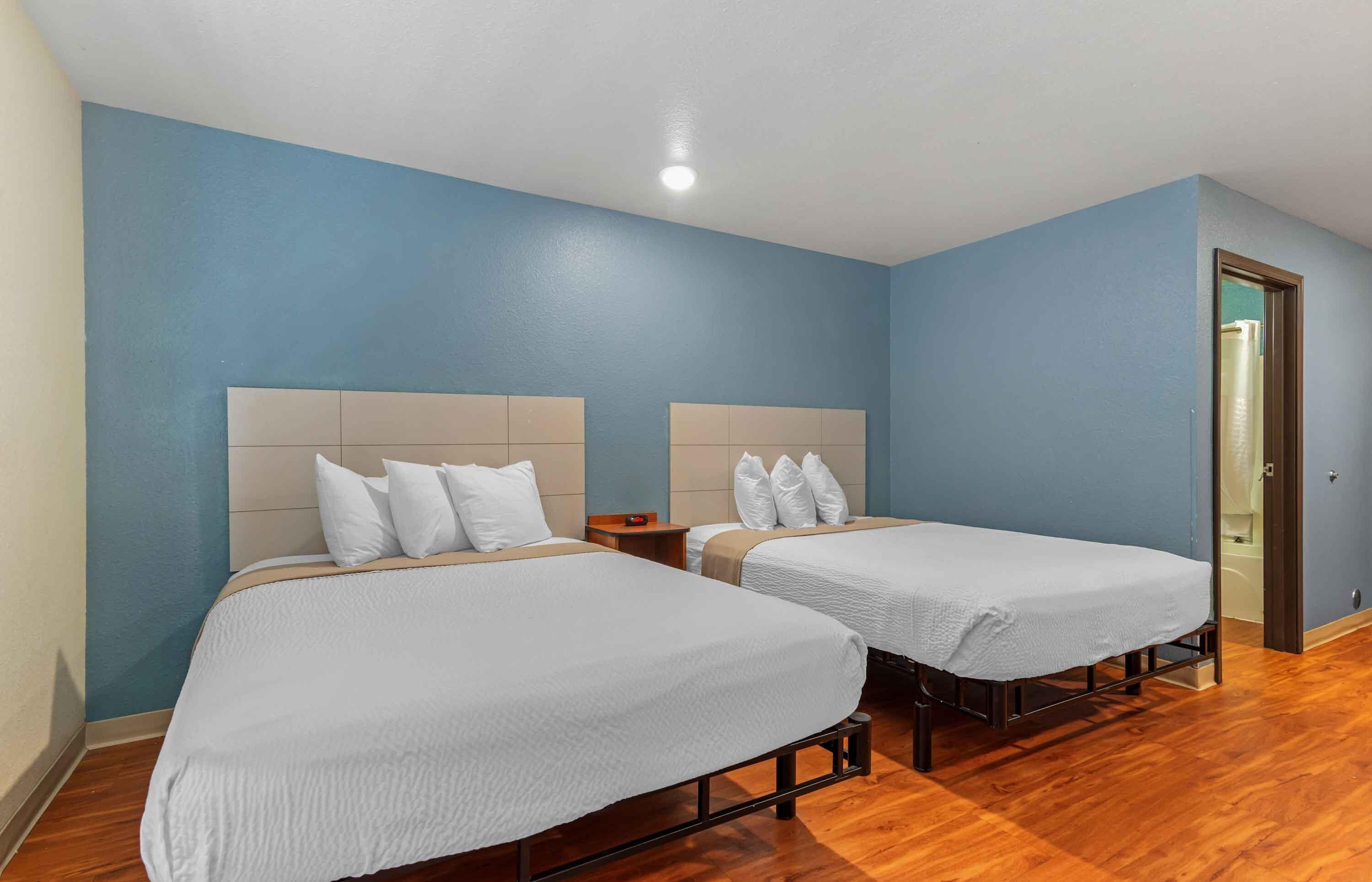 Standard Studio, Non Smoking, Refrigerator & Microwave | Desk, laptop workspace, WiFi (free), alarm clocks