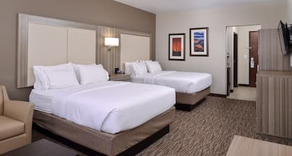 Holiday Inn Express & Suites Williams by IHG