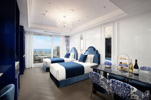 Ropa de cama de alta calidad y minibar 