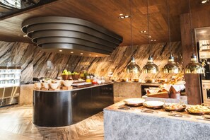 Breakfast, lunch and dinner served - The Siena PRIMO (Seogwipo)