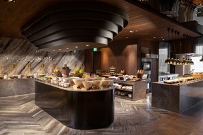 Dagelijks ontbijtbuffet (KRW 55000 per persoon)