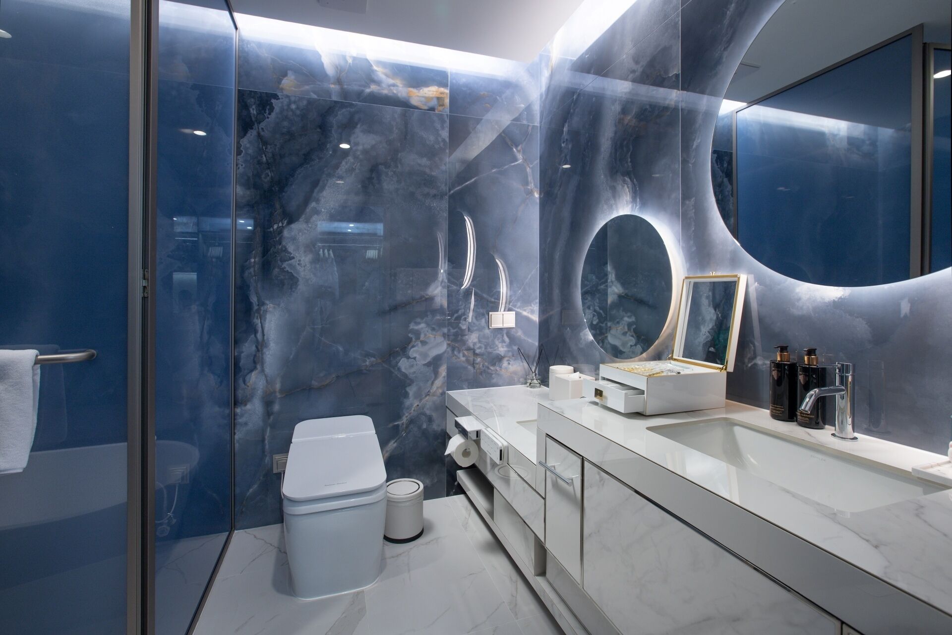 separate bathtub and shower, designer toiletries, hair dryer, bathrobes