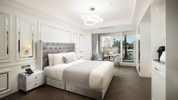 Premium bedding, minibar, in-room safe, desk