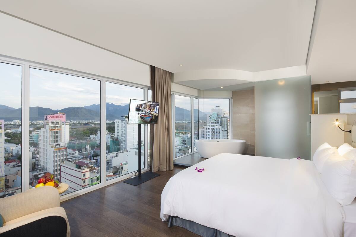 signature double room | view from room