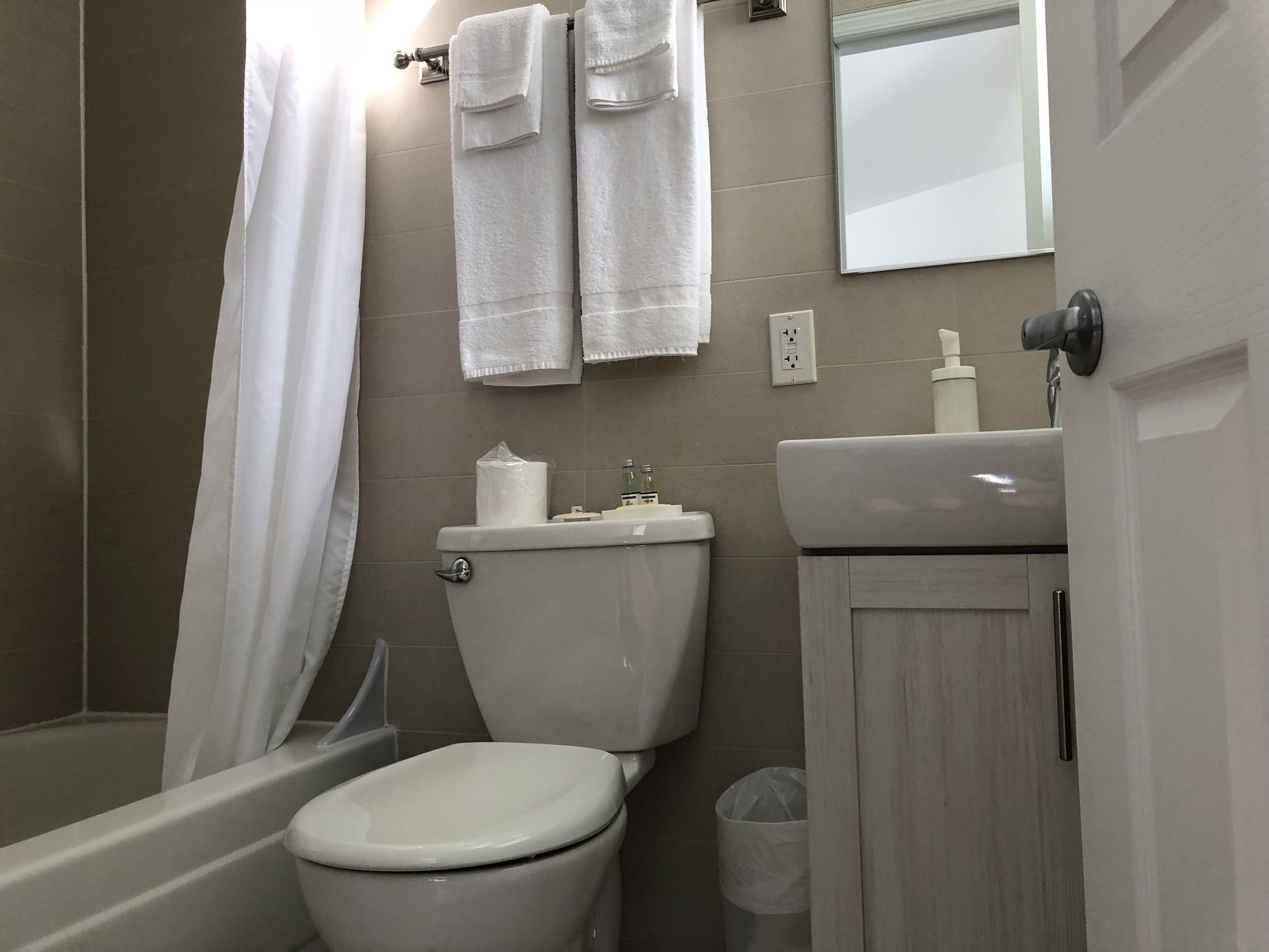 studio, 1 queen bed | 1 bedroom, free wifi, bed sheets