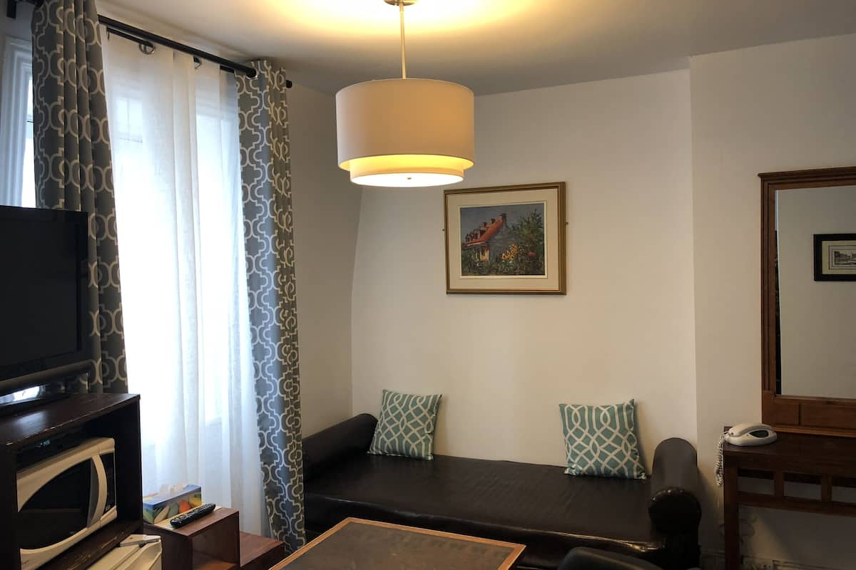 Chambre Classique, 2 lits doubles | Wi-Fi gratuit, draps fournis