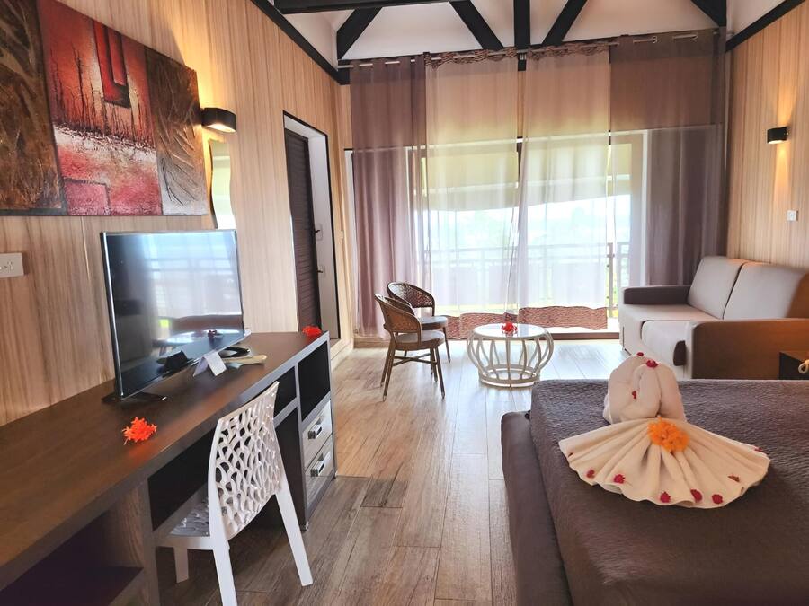 Luxurious Premium Villa | Minibar, in-room safe, desk, soundproofing