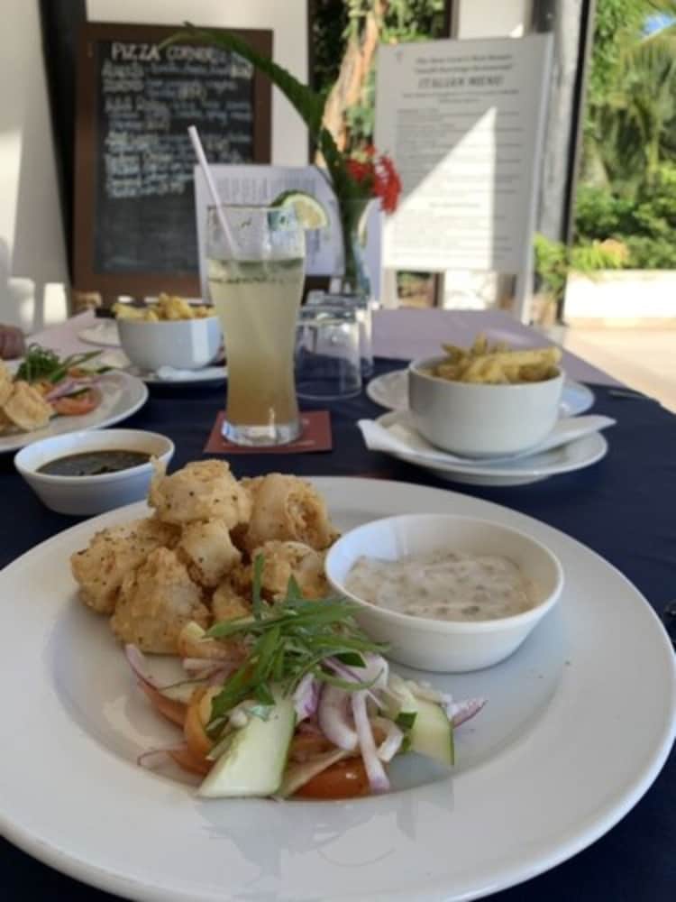 The Crow's Nest Resort by null