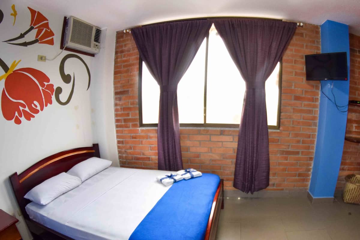 Phòng đôi Tiêu chuẩn, 1 phòng ngủ, phòng tắm riêng, quang cảnh biển | Két bảo mật tại phòng, truy cập Internet không dây miễn phí 