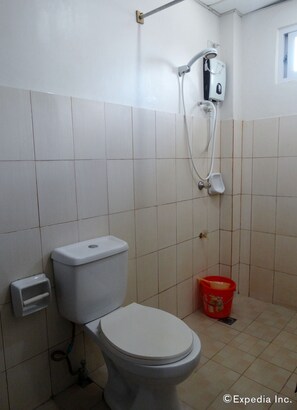 Suite, 1 King Bed | Bathroom