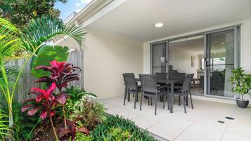 4 Bedroom Townhouse | Terrace/patio