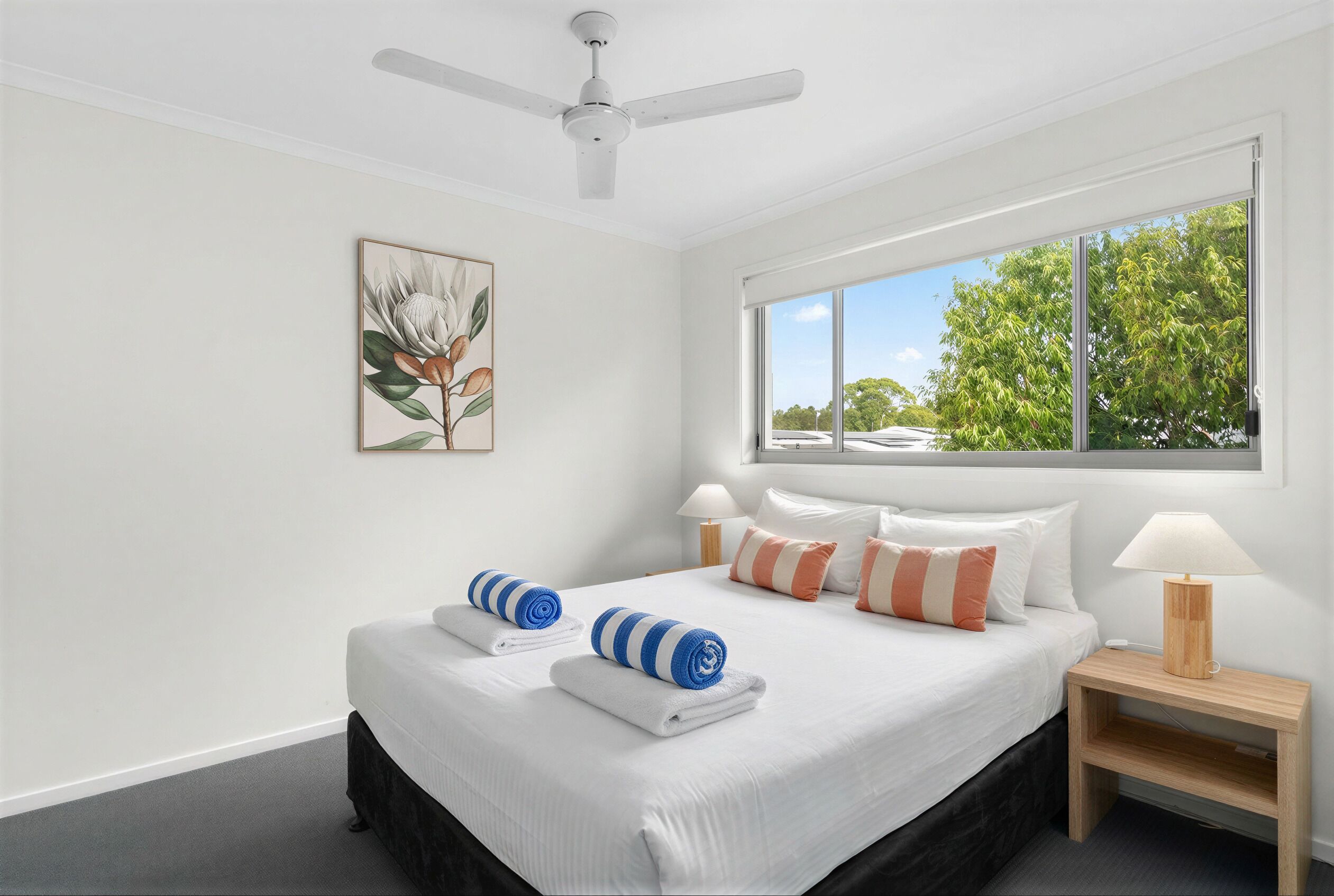 Una scrivania, ferro/asse da stiro, Wi-Fi gratuito, lenzuola