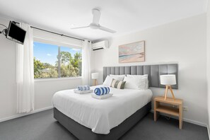 Residenza, 4 camere da letto | Una scrivania, ferro/asse da stiro, Wi-Fi gratuito, lenzuola