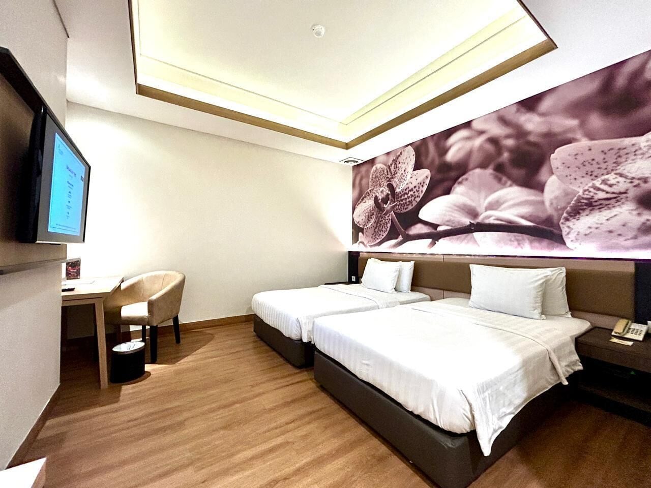 슈피리어 트윈룸, 금연, 창문 없음 (King Bed) | 고급 침구, 미니바, 객실 내 금고, 책상