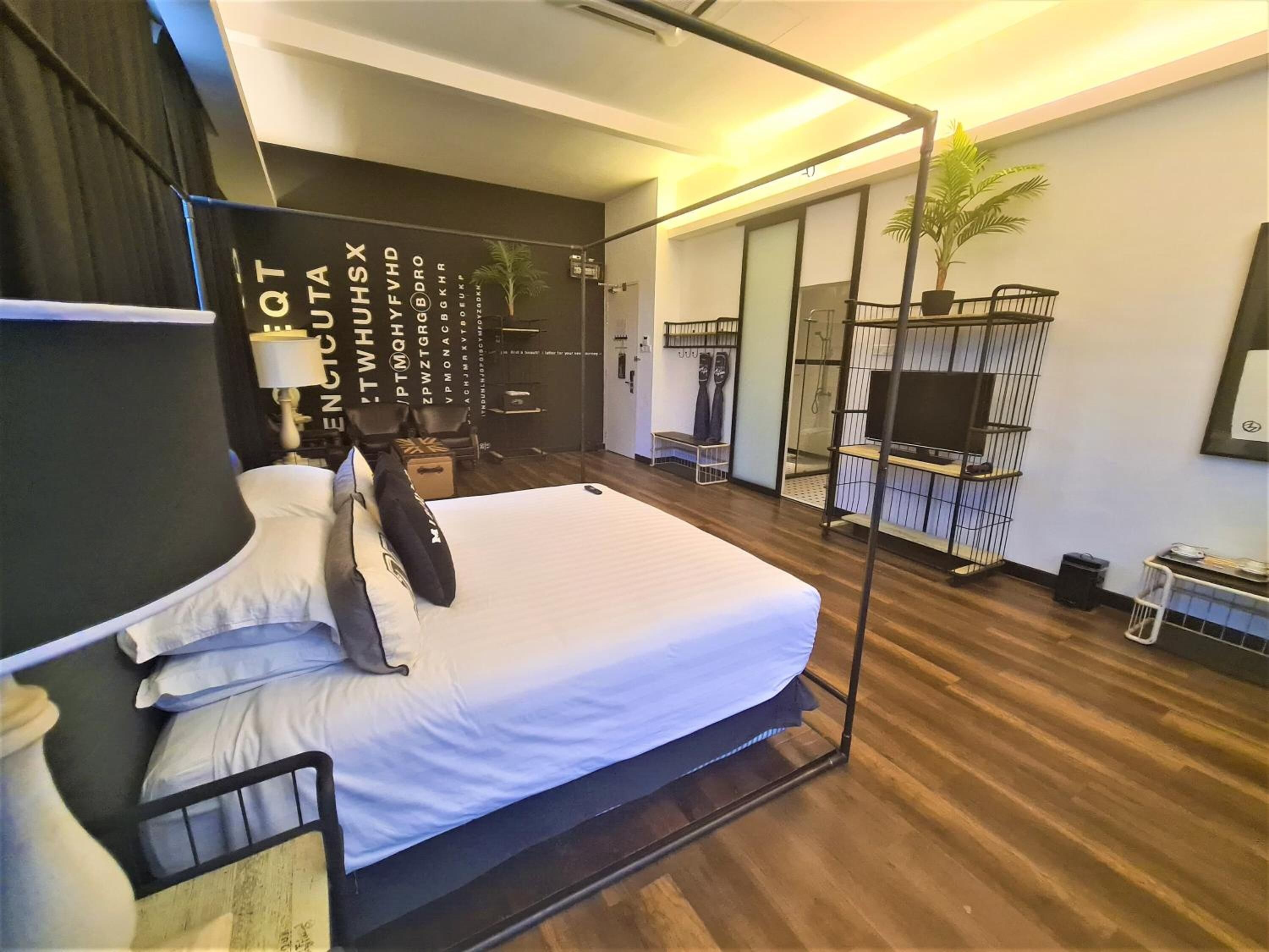 Minibar, in-room safe, desk, soundproofing