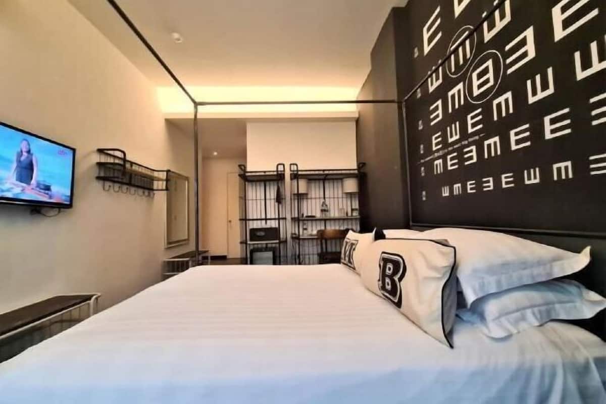 Minibar, in-room safe, desk, soundproofing