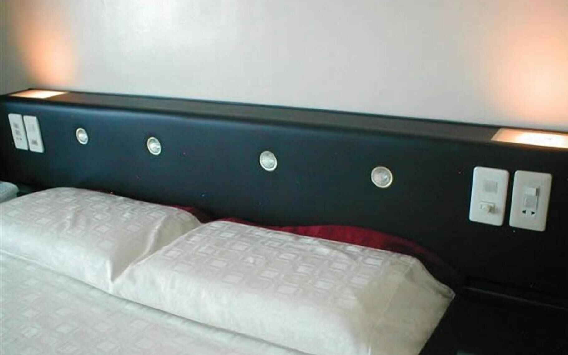 Minibar, coffres-forts dans les chambres, Wi-Fi gratuit