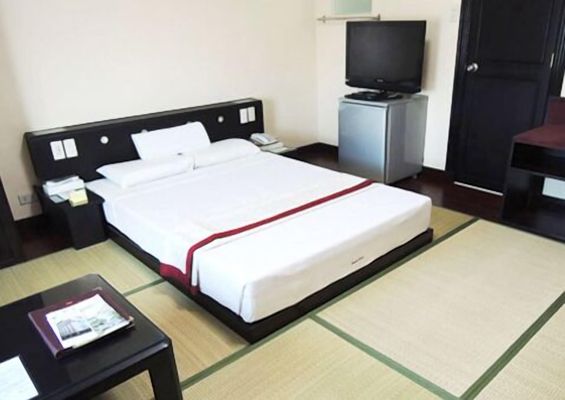 Minibar, coffres-forts dans les chambres, Wi-Fi gratuit