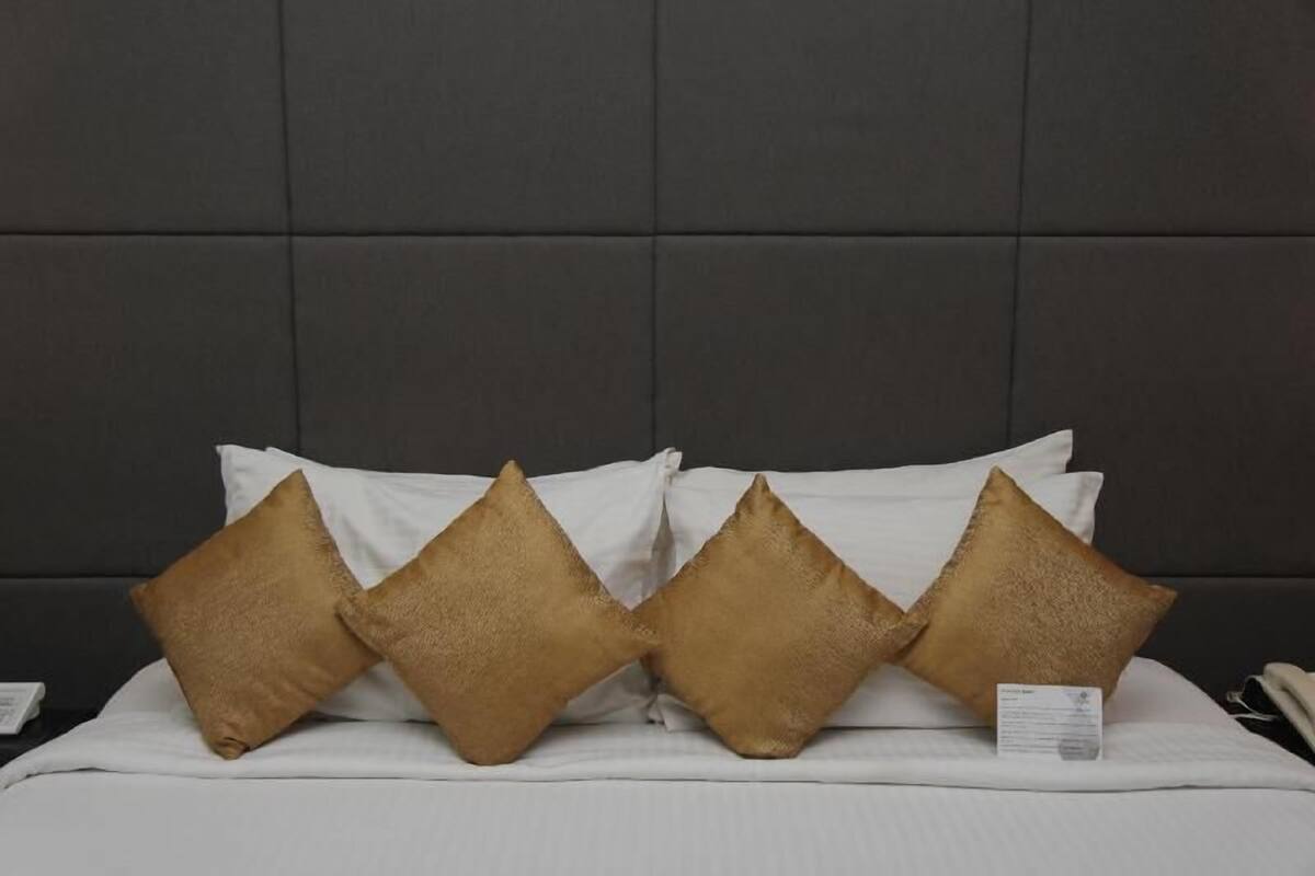 Minibar, in-room safe, desk, laptop workspace