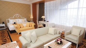 Royal Suite (2-Bedroom) | Minibar, in-room safe, desk, laptop workspace