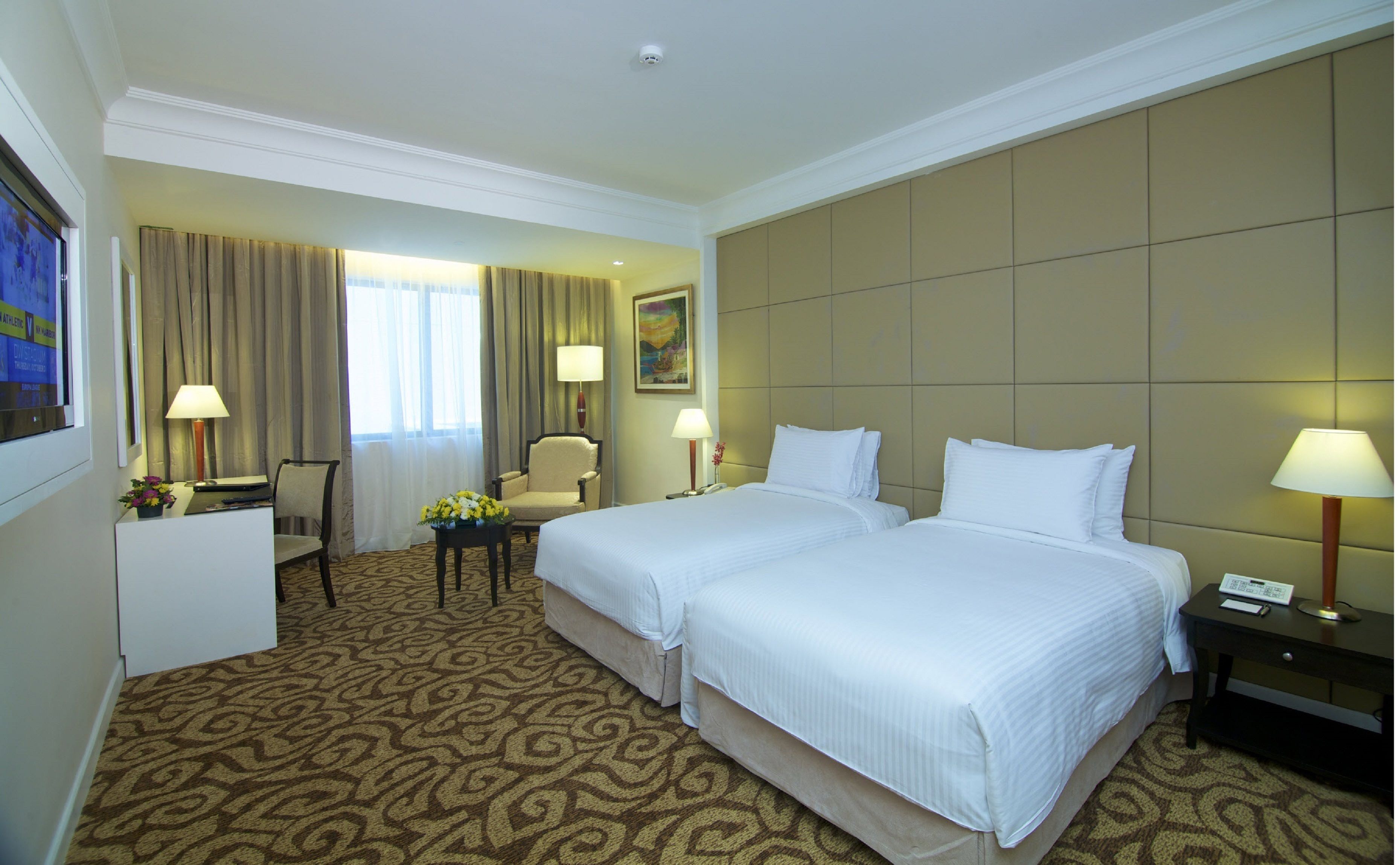 Minibar, in-room safe, desk, laptop workspace