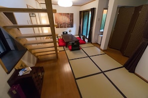 Stadtwohnung (5 futon, 2 semidouble, 1 sofa bed) | Wohnbereich