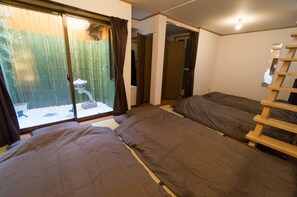 Townhome (5 futon, 2 semidouble, 1 sofa bed) | 2 bedrooms, free WiFi