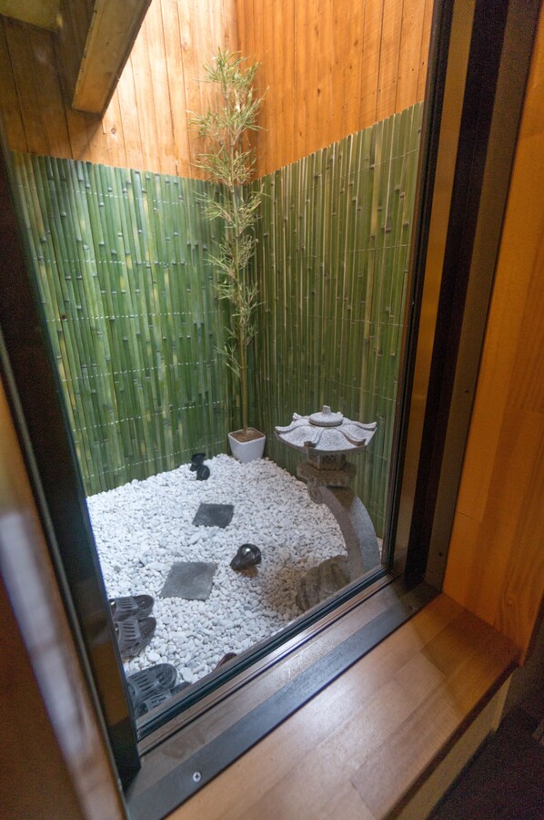 Townhome (5 futon, 2 semidouble, 1 sofa bed) | Terrace/patio