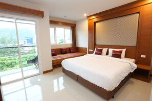 In-room safe, desk, blackout curtains, free WiFi